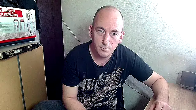 Johan   Barker online show from 02/05/25, 02:26