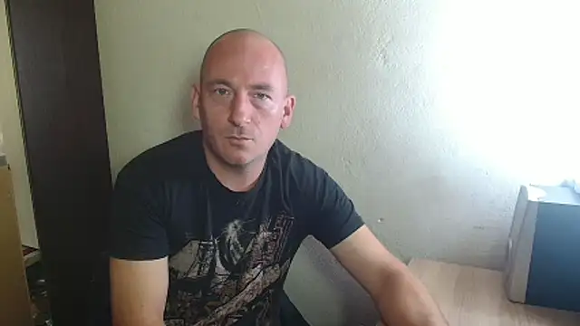 Johan   Barker online show from 11/03/25, 12:42