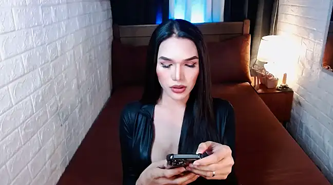 Sexy Adrestia online show from 03/11/25, 09:24