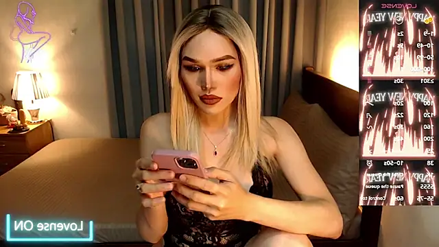 Sexy Adrestia online show from 04/22/26, 07:48