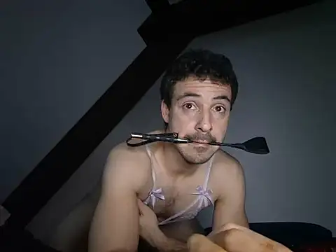 Chiennemale68xh online show from 01/19/25, 03:42