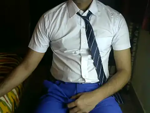 Snapshot of aloneboy1996 chatting on 01/05/25, 03:02 aloneboy1996 online show from 01/05/25, 03:02