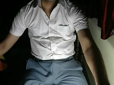 Snapshot of aloneboy1996 chatting on 10/12/25, 07:26 aloneboy1996 online show from 10/12/25, 07:26