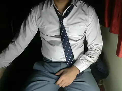 aloneboy1996 online show from 01/05/26, 06:44