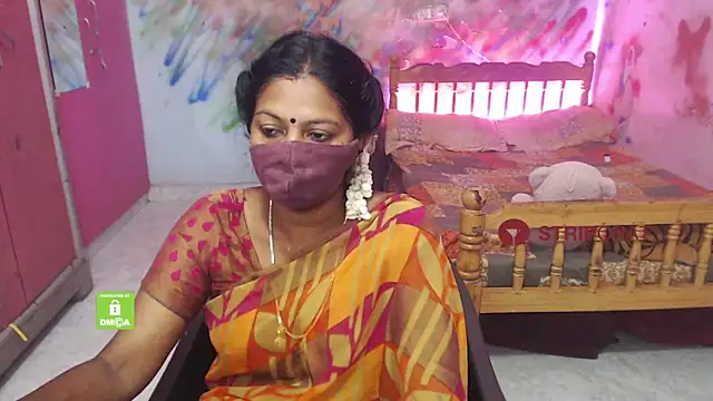 Snapshot of Novapol chatting on 09/19/25, 01:04 Novapol online show from 09/19/25, 01:04