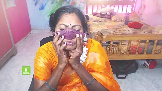 Snapshot of Novapol chatting on 12/04/25, 12:48 Novapol online show from 12/04/25, 12:48