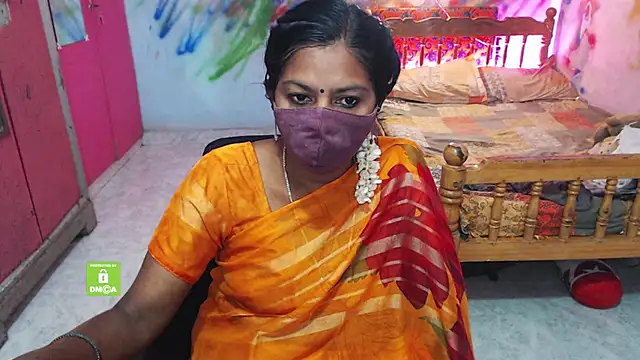 Snapshot of Novapol chatting on 11/15/25, 01:04 Novapol online show from 11/15/25, 01:04