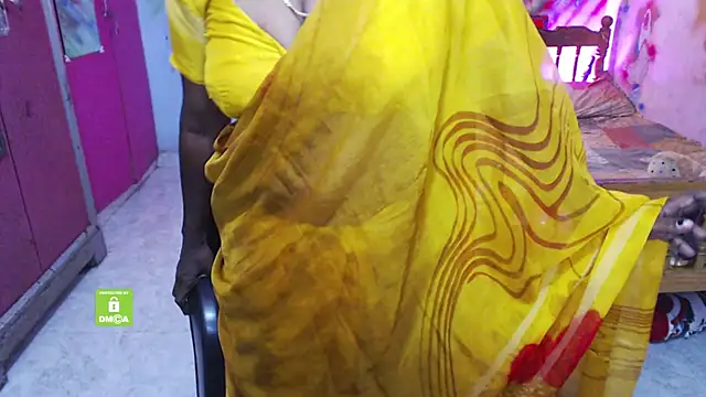 Snapshot of Novapol chatting on 11/13/25, 06:12 Novapol online show from 11/13/25, 06:12