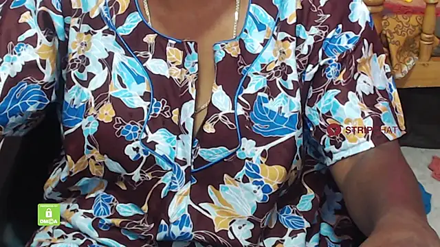 Snapshot of Novapol chatting on 09/30/25, 06:03 Novapol online show from 09/30/25, 06:03