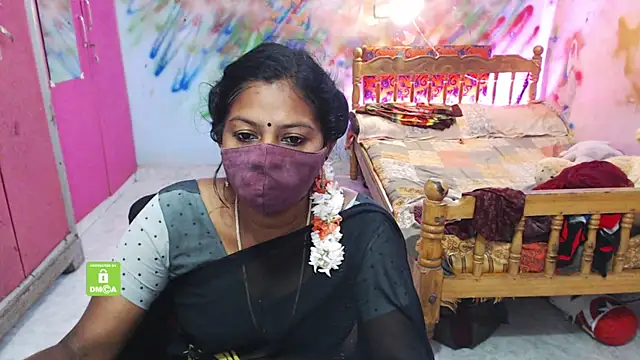 Snapshot of Novapol chatting on 11/25/25, 01:22 Novapol online show from 11/25/25, 01:22