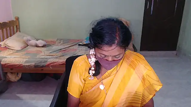 Snapshot of Novapol chatting on 06/23/26, 05:55 Novapol online show from 06/23/26, 05:55