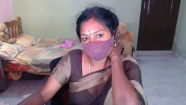 Snapshot of Novapol chatting on 06/25/26, 05:29 Novapol online show from 06/25/26, 05:29