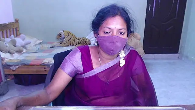 Snapshot of Novapol chatting on 07/05/26, 06:15 Novapol online show from 07/05/26, 06:15