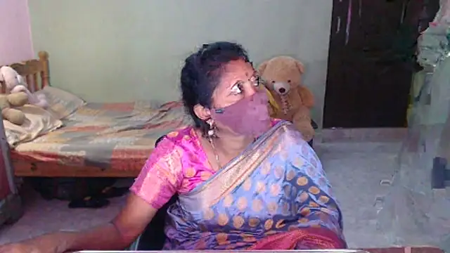 Snapshot of Novapol chatting on 06/20/26, 01:16 Novapol online show from 06/20/26, 01:16