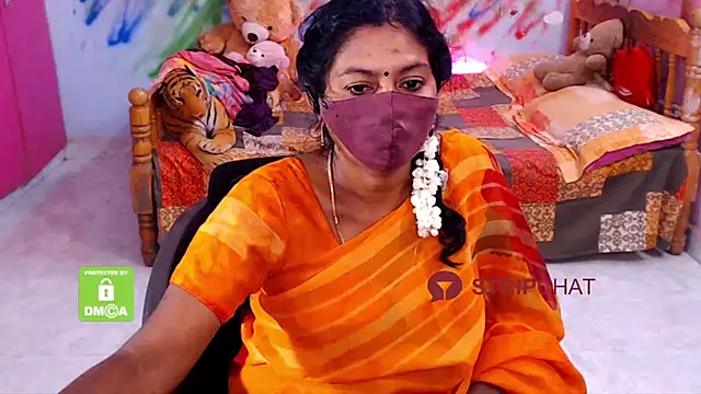 Snapshot of Novapol chatting on 03/08/25, 08:14 Novapol online show from 03/08/25, 08:14