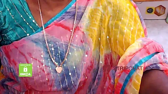 Snapshot of Novapol chatting on 03/11/25, 06:08 Novapol online show from 03/11/25, 06:08