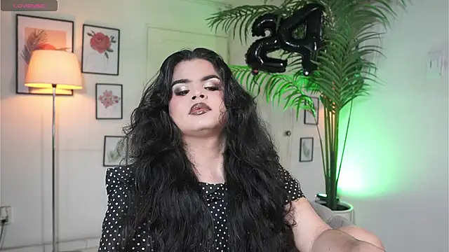 artechloe online show from 10/28/25, 11:47