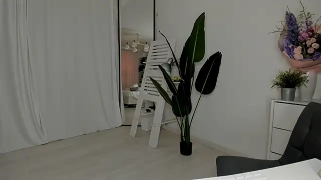 Snapshot of xx_leila chatting on 03/14/25, 07:26 xx leila online show from 03/14/25, 07:26