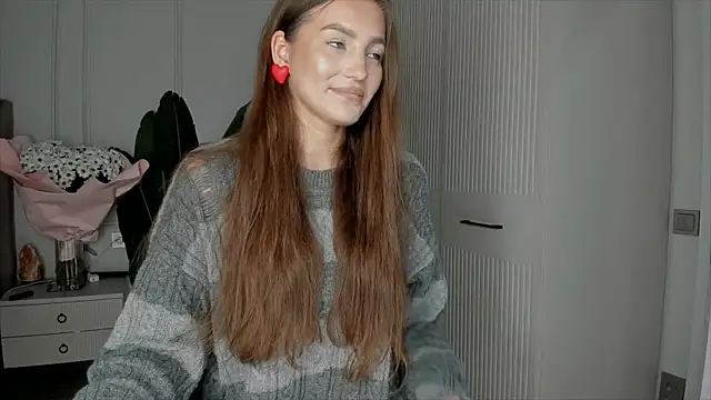 Snapshot of xx_leila chatting on 11/14/25, 10:30 xx leila online show from 11/14/25, 10:30