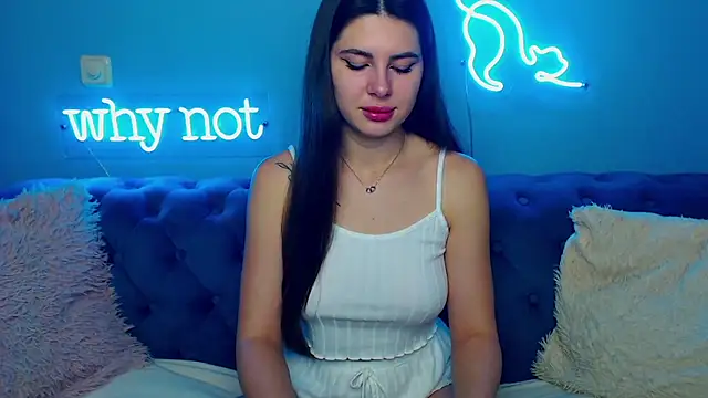 ViollinaLove online show from 11/17/25, 05:55