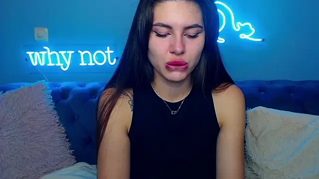 Snapshot of ViollinaLove chatting on 09/12/25, 04:56 ViollinaLove online show from 09/12/25, 04:56