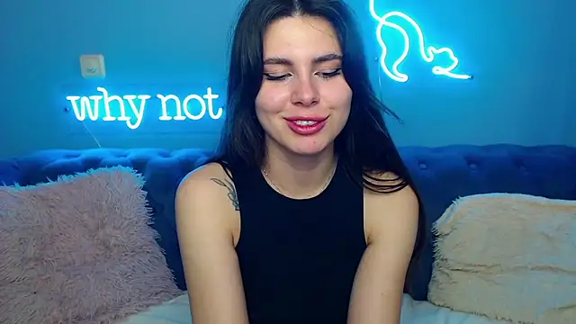 Snapshot of ViollinaLove chatting on 03/21/25, 08:50 ViollinaLove online show from 03/21/25, 08:50