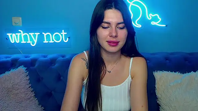 ViollinaLove online show from 11/28/25, 10:04