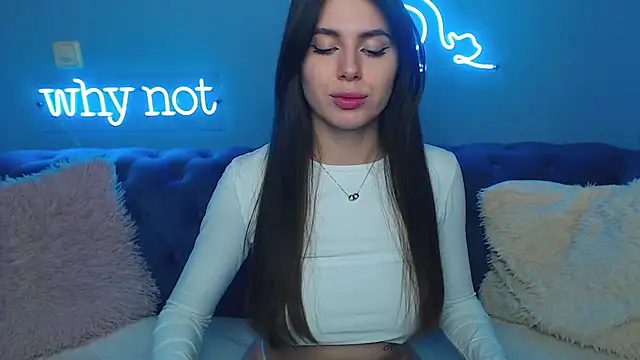 Snapshot of ViollinaLove chatting on 02/22/25, 03:03 ViollinaLove online show from 02/22/25, 03:03