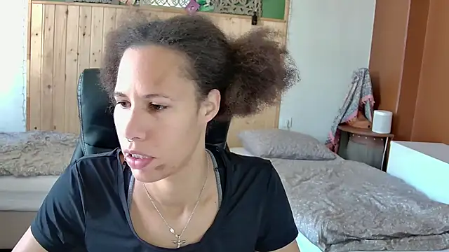 Snapshot of AaliyahHarris chatting on 05/27/26, 08:22 AaliyahHarris online show from 05/27/26, 08:22