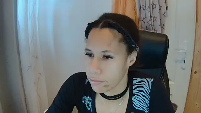 AaliyahHarris online show from 11/06/25, 12:31