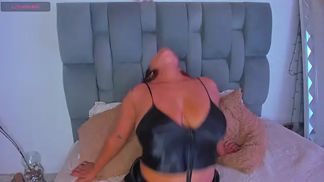 Nathalia Rodriguez online show from 06/07/26, 08:25