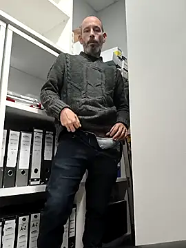 207RCCam online show from 11/14/25, 02:54