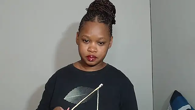 Snapshot of ANGELINE600 chatting on 02/15/26, 12:26 ANGELINE600 online show from 02/15/26, 12:26