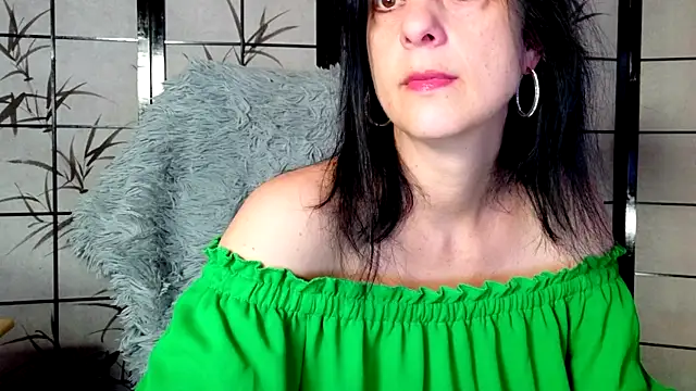  Sweetlonglips  online show from 12/01/25, 06:03