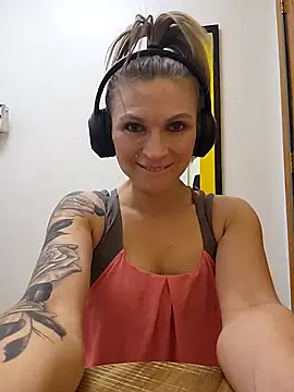 MaddisonX online show from 03/19/26, 06:46