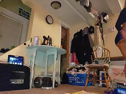 MaddisonX online show from 11/03/25, 09:24