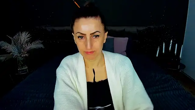 Snapshot of Rebecca_Diamond chatting on 02/10/26, 06:56 Rebecca Diamond online show from 02/10/26, 06:56