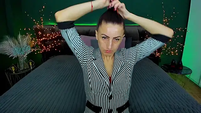 Snapshot of Rebecca_Diamond chatting on 03/16/25, 06:09 Rebecca Diamond online show from 03/16/25, 06:09