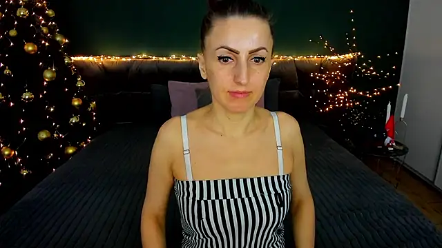 Snapshot of Rebecca_Diamond chatting on 01/07/26, 07:13 Rebecca Diamond online show from 01/07/26, 07:13