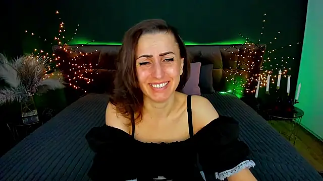 Snapshot of Rebecca_Diamond chatting on 03/18/26, 06:49 Rebecca Diamond online show from 03/18/26, 06:49
