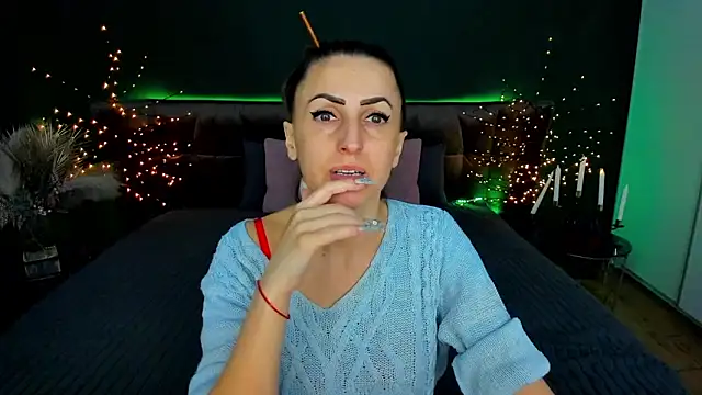 Snapshot of Rebecca_Diamond chatting on 03/16/26, 06:17 Rebecca Diamond online show from 03/16/26, 06:17