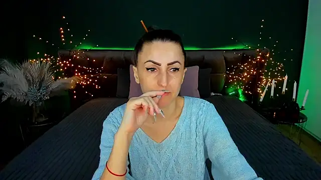 Snapshot of Rebecca_Diamond chatting on 03/01/26, 06:24 Rebecca Diamond online show from 03/01/26, 06:24