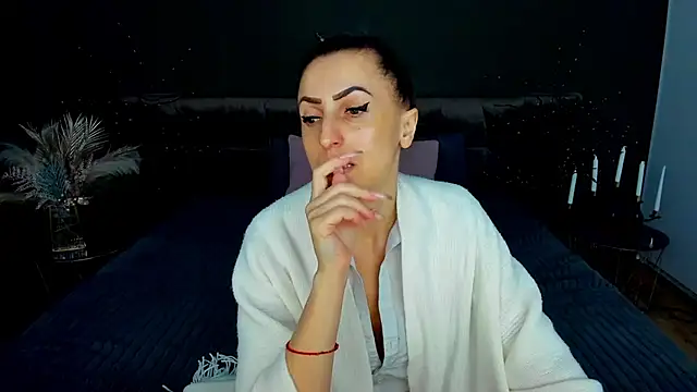 Snapshot of Rebecca_Diamond chatting on 02/09/26, 06:44 Rebecca Diamond online show from 02/09/26, 06:44