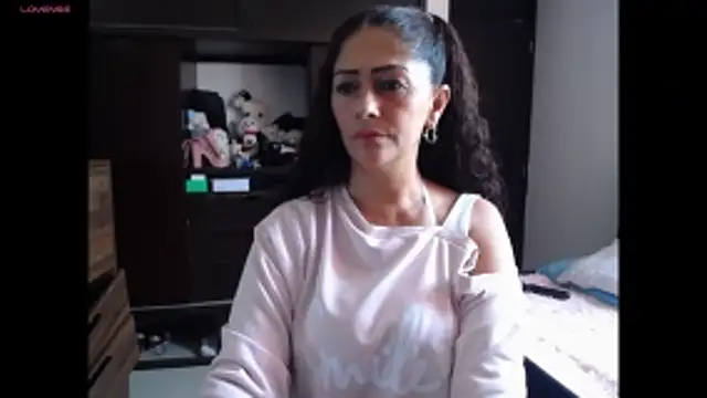 Snapshot of morgan_777 chatting on 11/26/25, 04:40 morgan 777 online show from 11/26/25, 04:40