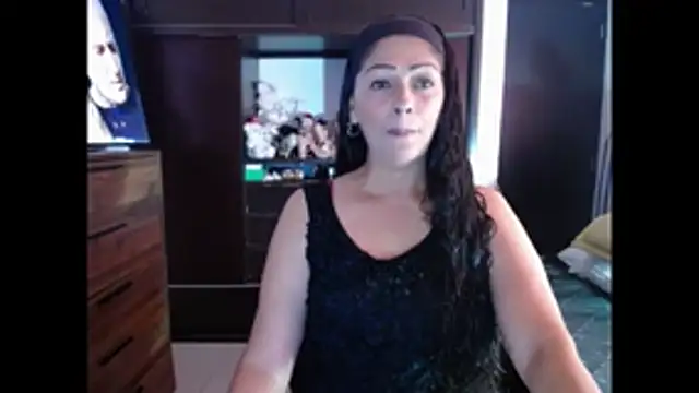 Snapshot of morgan_777 chatting on 11/16/25, 10:02 morgan 777 online show from 11/16/25, 10:02