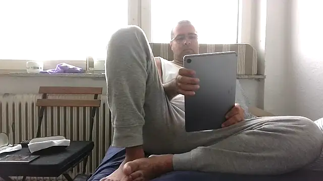 Azad64 online show from 11/14/25, 01:59