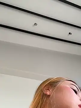 curchez  online show from 03/10/26, 08:02