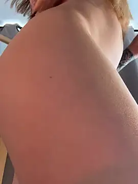 curchez  online show from 01/17/26, 06:55