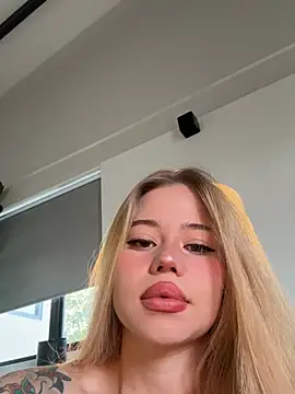 curchez  online show from 02/07/26, 07:33