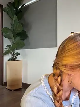 curchez  online show from 04/13/26, 08:46